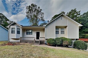 4730 Spring Gate Dr in Powder Springs, GA - Building Photo