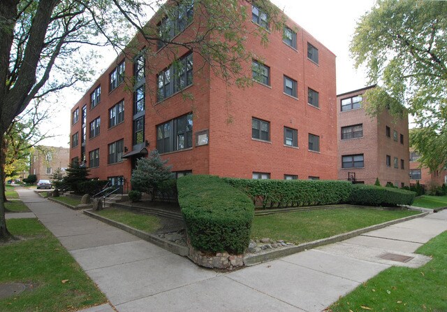 property at 5320 N Francisco Ave