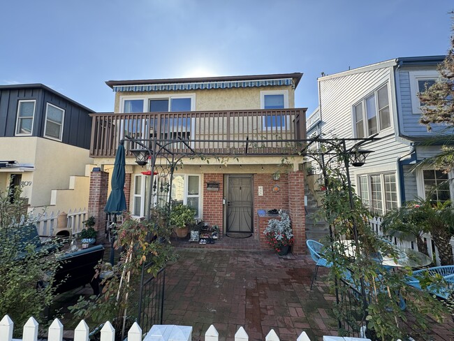 805 Allerton Ct, Unit 805 Allerton Court