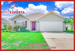 20675 Mercury Dr in Robertsdale, AL - Building Photo