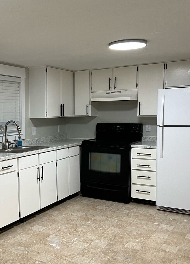 property at 171 N Main St