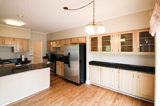 648 W Parkside Dr in Palatine, IL - Building Photo - Building Photo