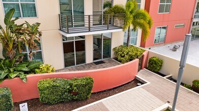 1208 E Kennedy Blvd in Tampa, FL - Building Photo - Building Photo