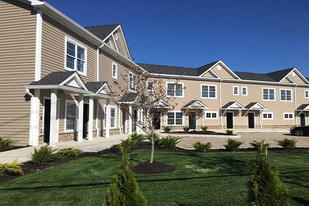 Fairfield Townhouses At West Babylon Apartments