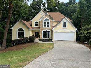 2595 Highland Pointe Dr in Cumming, GA - Building Photo