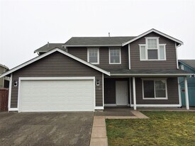 1107 202nd St E in Spanaway, WA - Building Photo