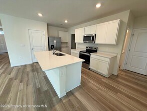 10455 Tucker Rd in Brooksville, FL - Building Photo - Building Photo