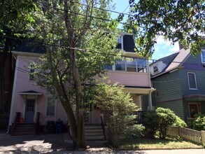 12 Claremon St, Unit 1 in Somerville, MA - Building Photo - Building Photo