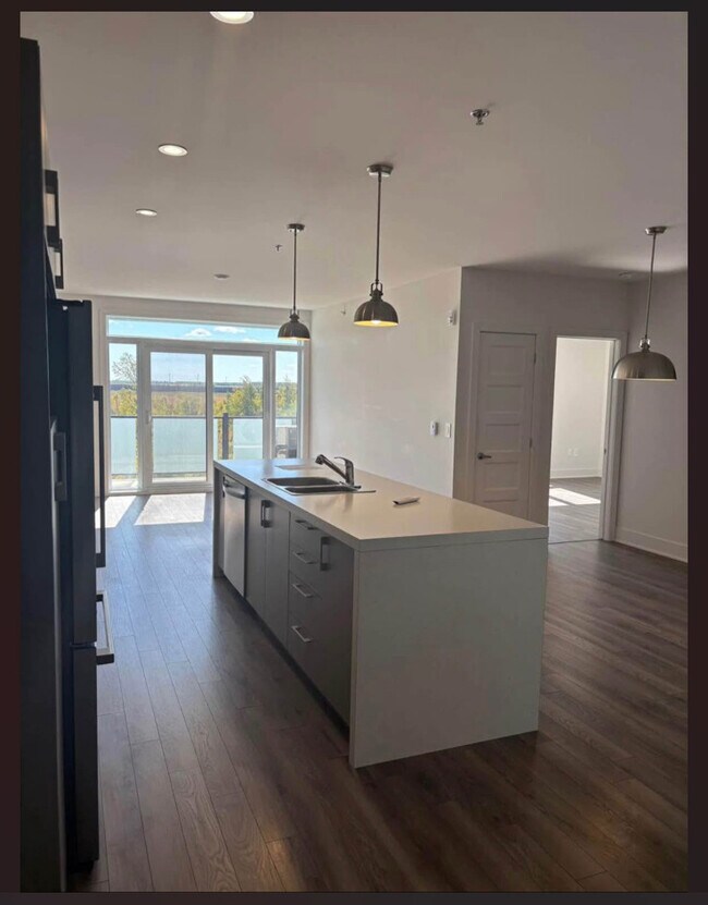 Le Centro in St-Constant, QC - Building Photo - Building Photo