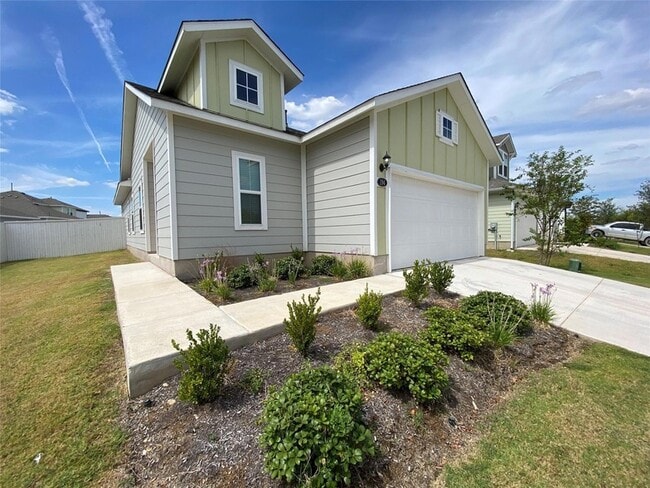194 Heritage Ml Trl in Elgin, TX - Building Photo - Building Photo