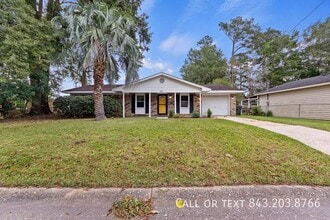 142 Summit Ave in Goose Creek, SC - Building Photo - Building Photo