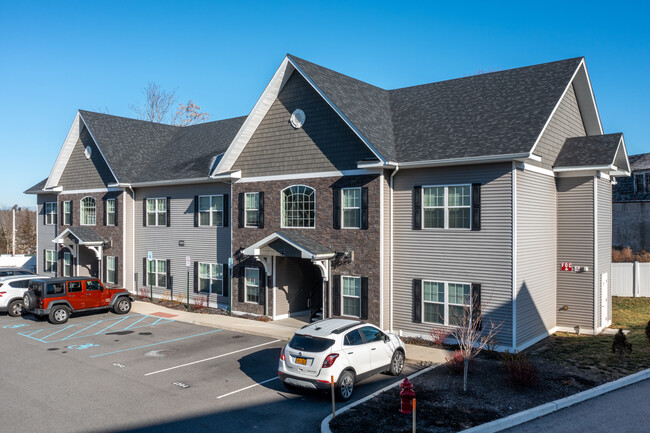 Olde Hopewell Commons in Wappingers Falls, NY - Building Photo - Building Photo