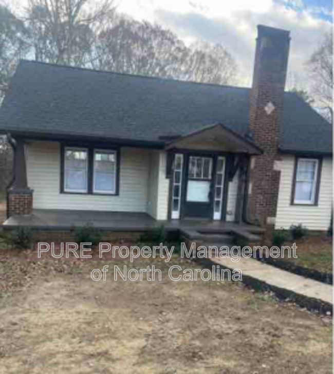 3355 E Ridge Rd in Salisbury, NC - Building Photo - Building Photo