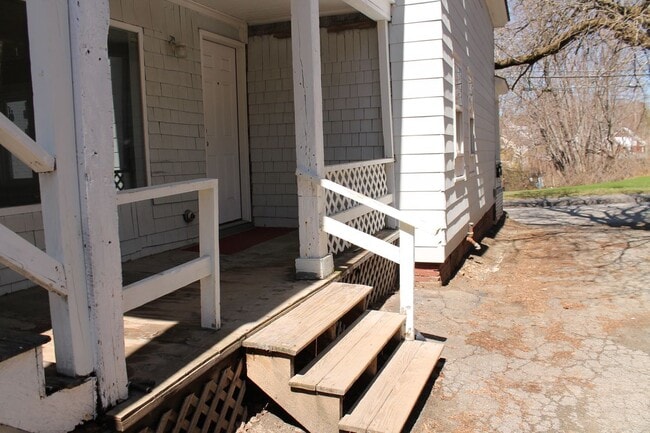 12 Gold St in Waterville, ME - Building Photo - Building Photo