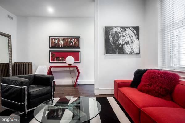 property at 1890 Ontario Pl NW