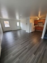 5 W Franklin St in Ephrata, PA - Building Photo - Building Photo