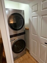 522 E Indian Spring Dr in Silver Spring, MD - Foto de edificio - Building Photo