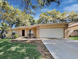 103 E Division St in Clermont, FL - Building Photo