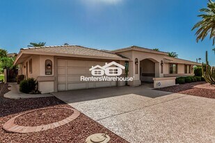 16030 N Nicklaus Ln in Sun City, AZ - Building Photo