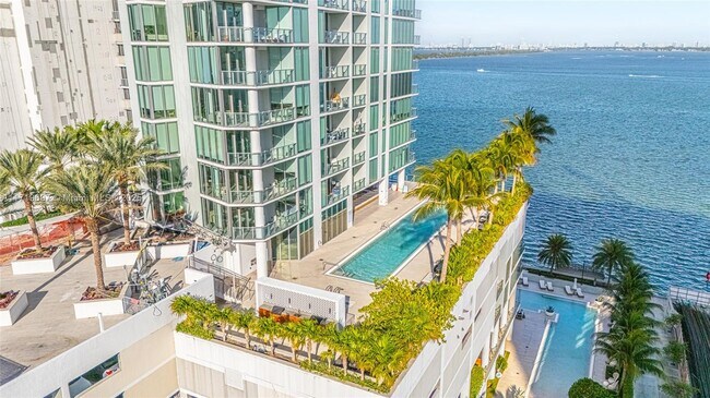 2900 NE 7th Ave, Unit # 4104 in Miami, FL - Building Photo - Building Photo