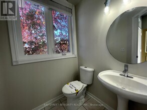 111 Madison Heights Blvd in Markham, ON - Building Photo - Building Photo