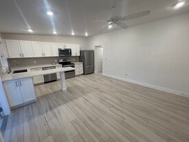 127 Monroe Dr, Unit 1 in Tavernier, FL - Building Photo