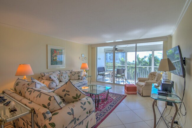3 Bluebill Ave