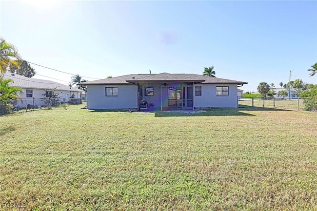 property at 629 SW Santa Barbara Pl