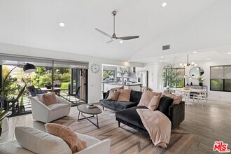 13 Tennis Club Dr in Rancho Mirage, CA - Building Photo - Building Photo