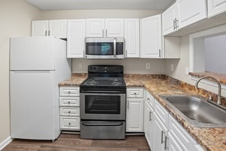 Clemson Ridge Apartments in Seneca, SC - Building Photo - Building Photo