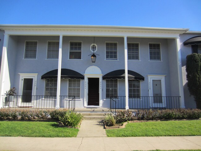 266 La Verne Ave in Long Beach, CA - Building Photo - Building Photo