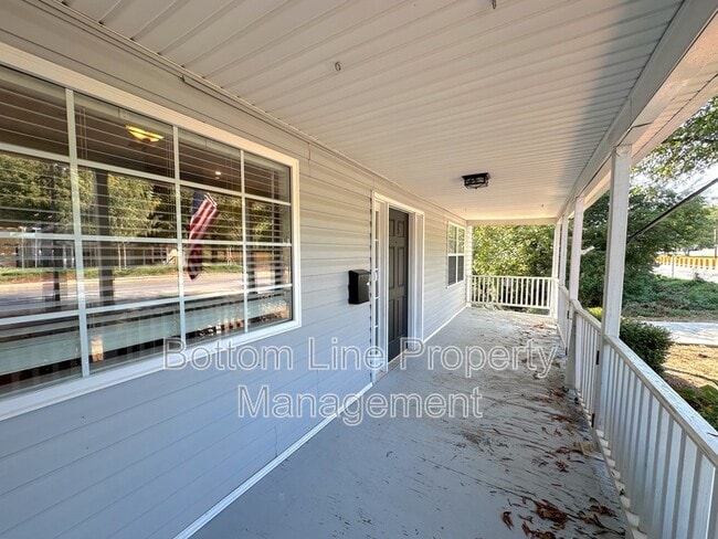 1310 Parkwood Ave in Charlotte, NC - Building Photo - Building Photo
