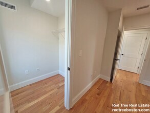 81 White St, Unit 1 in Boston, MA - Building Photo - Building Photo