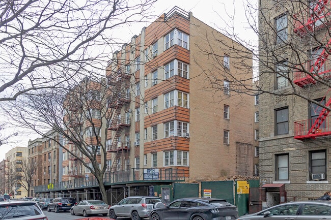 111 Mt Hope Pl in Bronx, NY - Building Photo - Building Photo