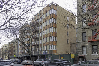 111 Mt Hope Pl in Bronx, NY - Foto de edificio - Building Photo