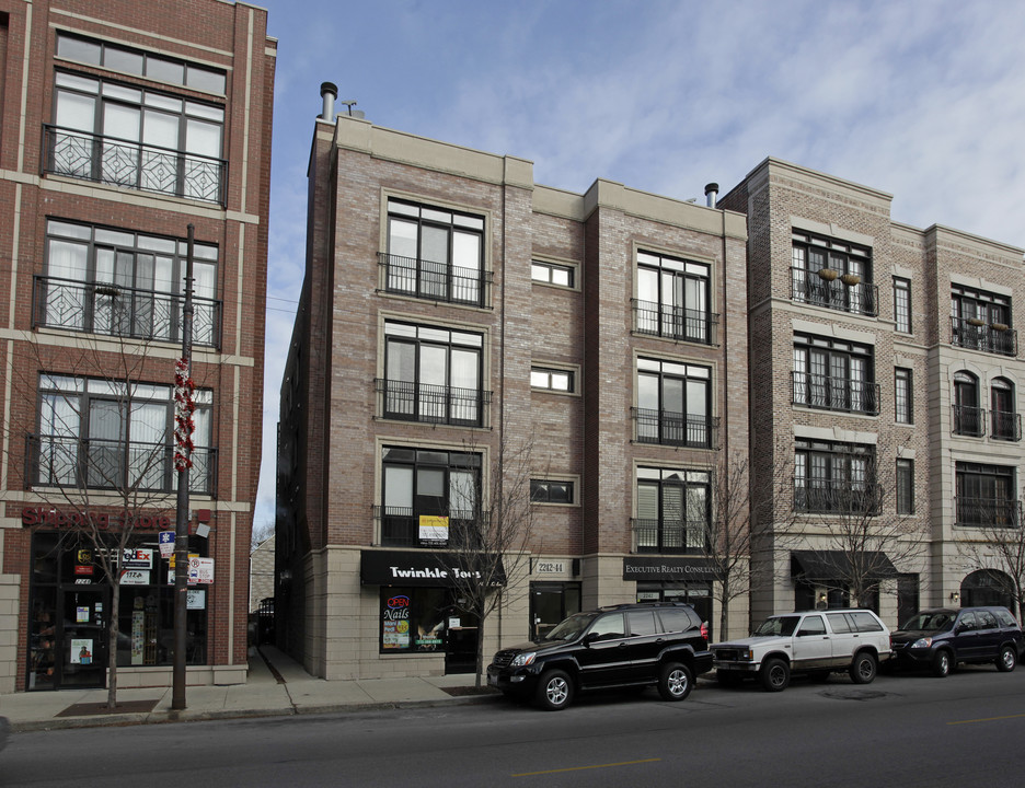 2242-2244 W Belmont Ave in Chicago, IL - Building Photo