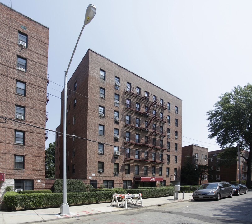 85-31 120th St in Kew Gardens, NY - Foto de edificio