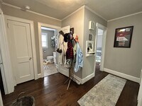 319 Clarendon Dr photo'