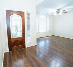 23 N Merryweather Cir in Conroe, TX - Foto de edificio - Building Photo