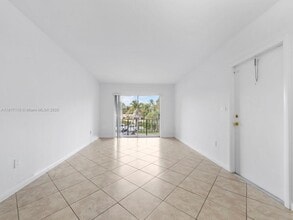 14034 SW 90th Ave in Miami, FL - Building Photo - Building Photo