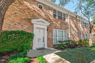 4040 San Felipe St in Houston, TX - Foto de edificio - Building Photo