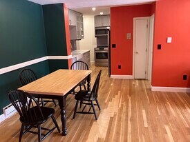 505 Centre St, Unit #7 in Newton, MA - Building Photo