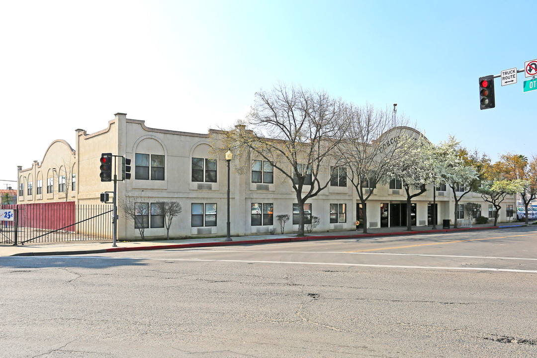 Corcoran Apartments in Corcoran, CA - Building Photo