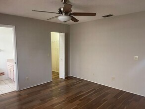 276 Vilna St in Port Charlotte, FL - Foto de edificio - Building Photo