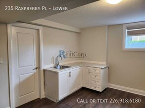 235 Raspberry Pl in Waterloo, ON - Building Photo - Building Photo