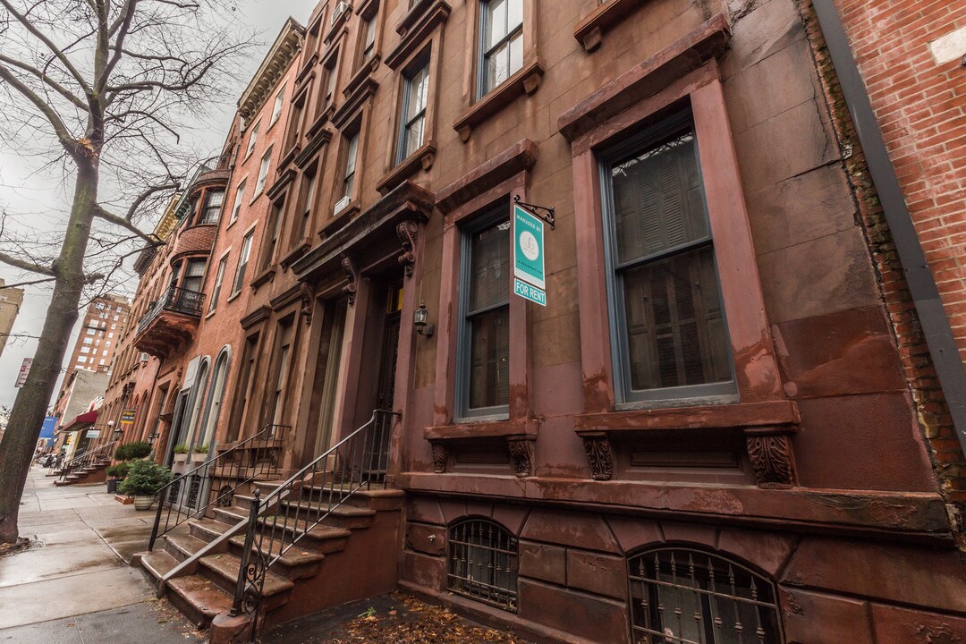 1717 Spruce St in Philadelphia, PA - Building Photo