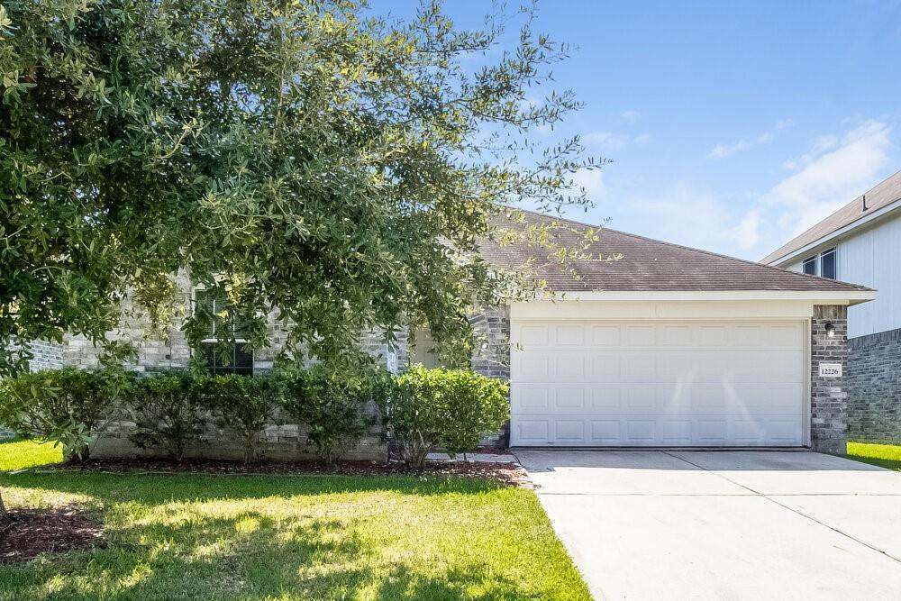 12226 Scarlet River Dr in Houston, TX - Building Photo