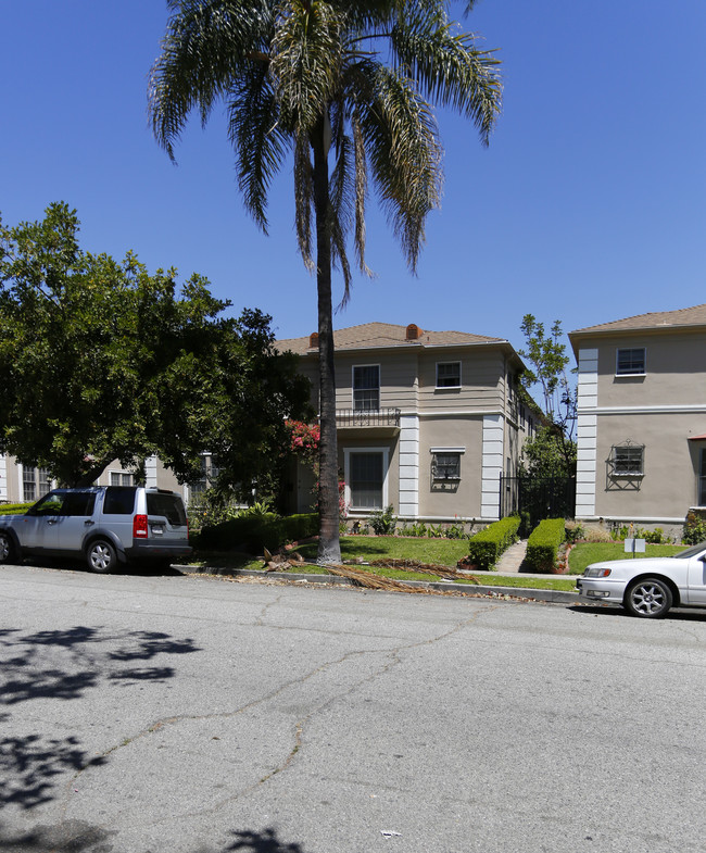 4003 Leeward Ave in Los Angeles, CA - Foto de edificio - Building Photo