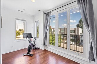 2539 W Warren Blvd, Unit #2 in Chicago, IL - Foto de edificio - Building Photo