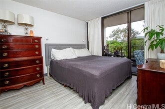 3138 Waialae Ave in Honolulu, HI - Building Photo - Building Photo